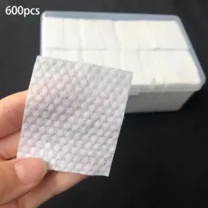 almofadas de algodão para remover maquiagem