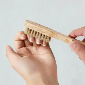 escova de unhas cerdas de javali