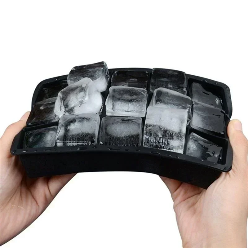 Molde de Gelo de Silicone 15 Grades Preto - Imagem 2