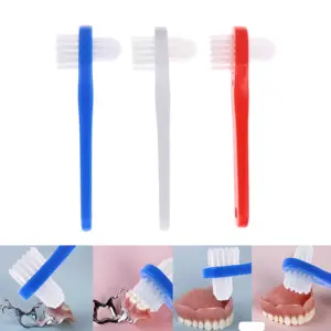 escova de dentes para dentadura