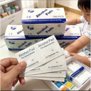 kit primeiros socorros compressas álcool 75%