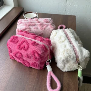 bolsa de maquiagem de pelúcia com alça