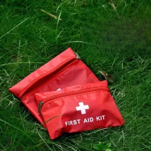kit primeiros socorros pequeno viagem