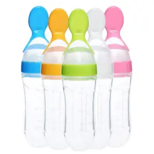 mamadeira com colher de silicone