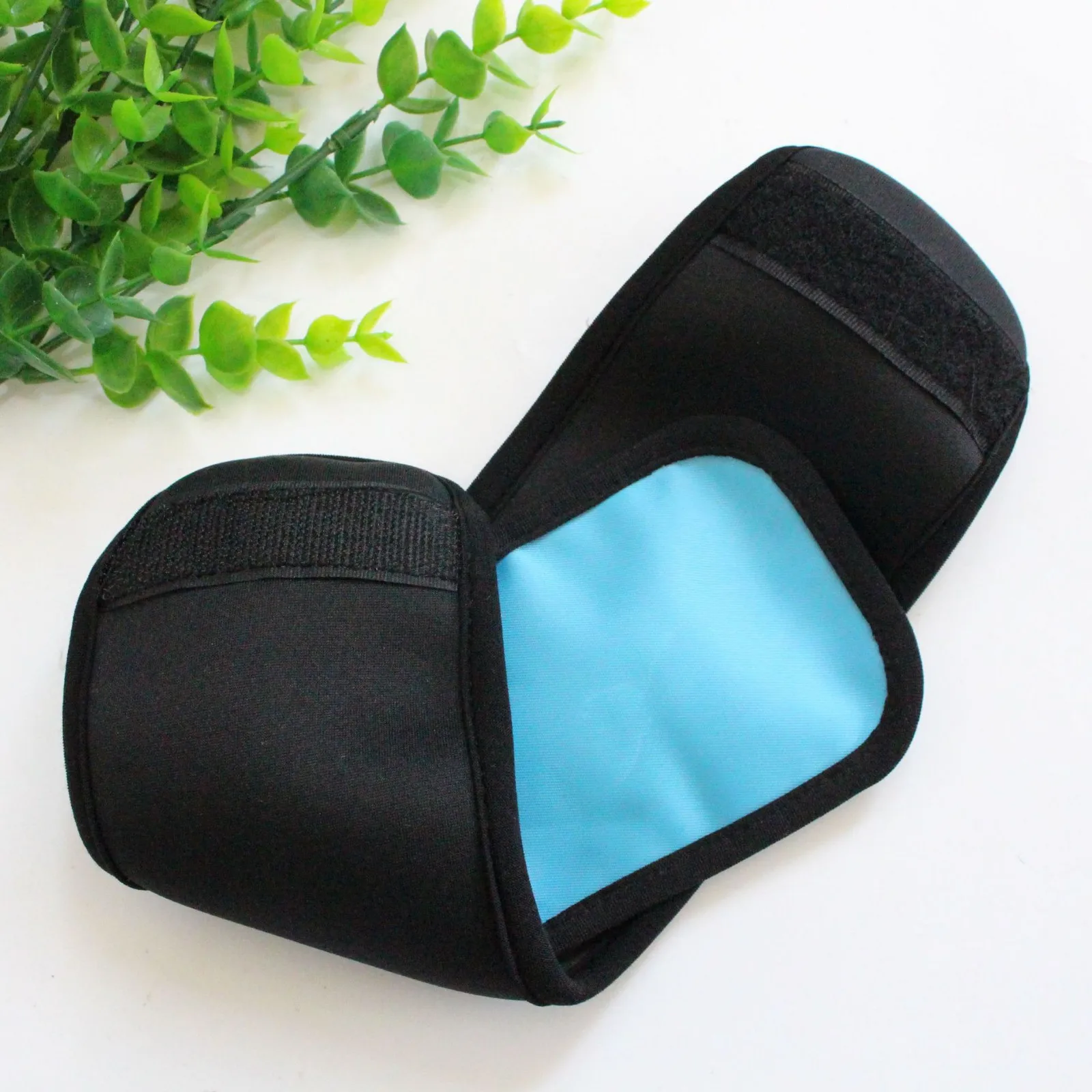 Bolsa térmica de gel reutilizável preta para mãos e pés - Imagem 6