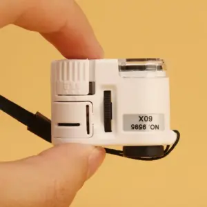 lupa portátil bolso 60x luz led