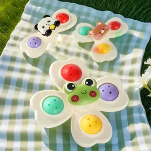 brinquedo giratório com rodas de sucção