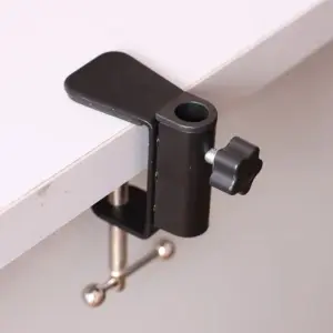 clipe de montagem de mesa
