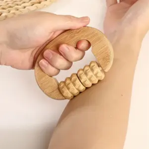 ferramenta manual de massagem bambu