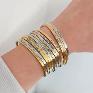 pulseira ajustável personalizada