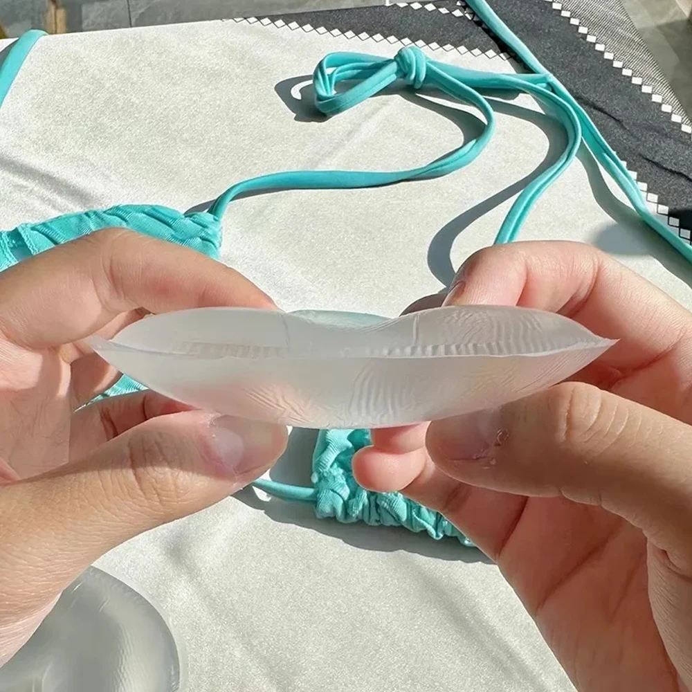 Almofada de Peito Triângulo Silicone Autoadesiva - Imagem 4