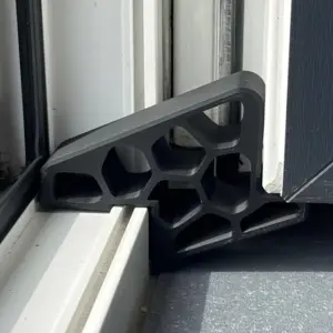 protetor de porta antiderrapante