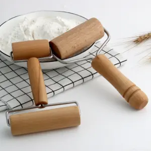 rolo de madeira para massa