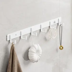 gancho branco para toalha