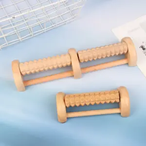 massageador de pés em madeira